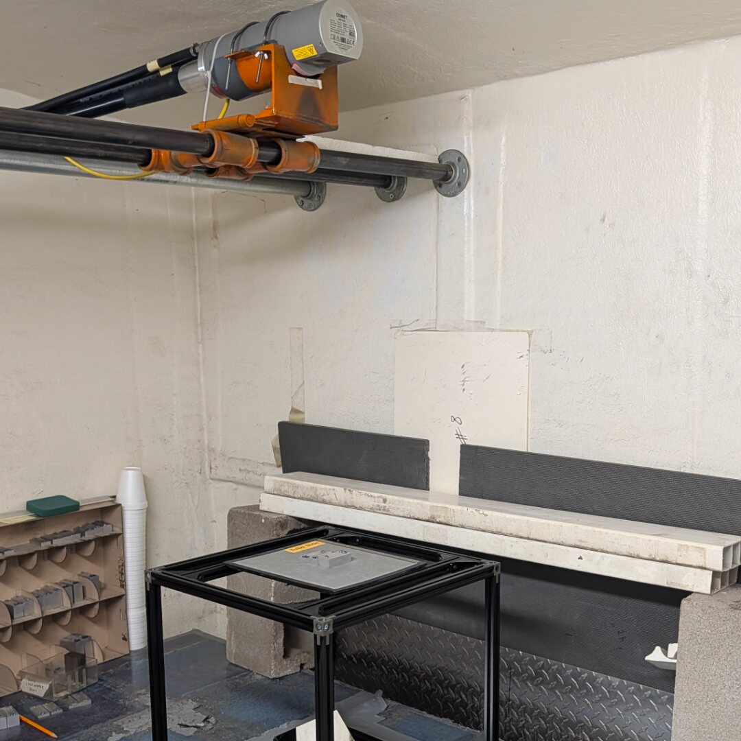 X-ray vault with overhead tube